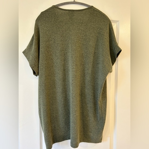 NWOT Clara Sun Woo V Neck Lightweight Casual Knit Tunic Top - Picture 2 of 4